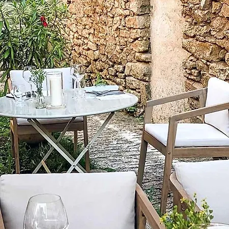 Dix Restaurant & D'hotes, Sainte-alvere, Dordogne 酒店 Sainte-Alvere